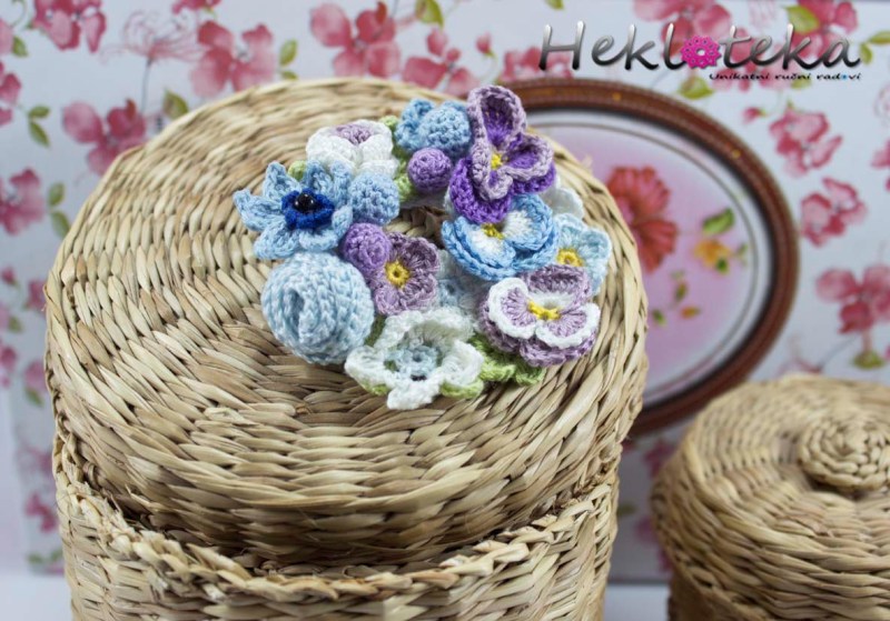 Heklani privezak - Crochet pendant
